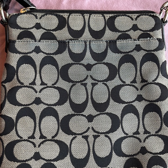 Coach Shoulder Bag - Picture 3 of 3